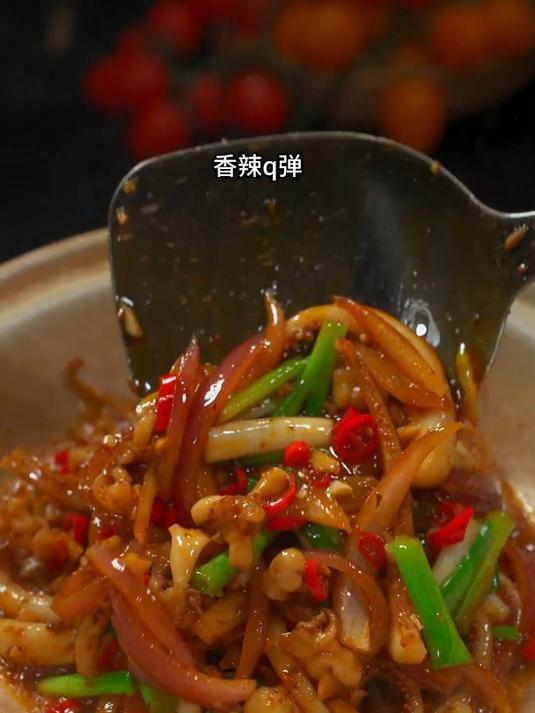 火辣下饭的砂锅鱿鱼