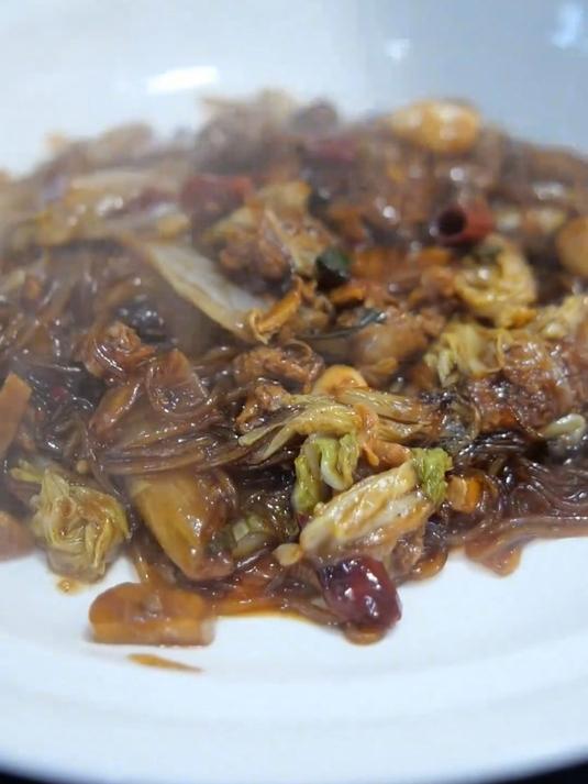 白菜油渣 土菜土的掉渣的油渣烧白菜