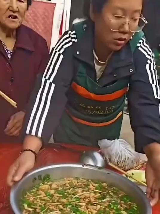 这个小卤菜一看就好吃