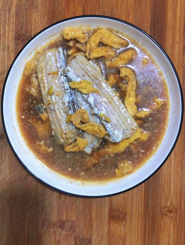 烧带鱼家常做法 分享一道带鱼红烧豆泡