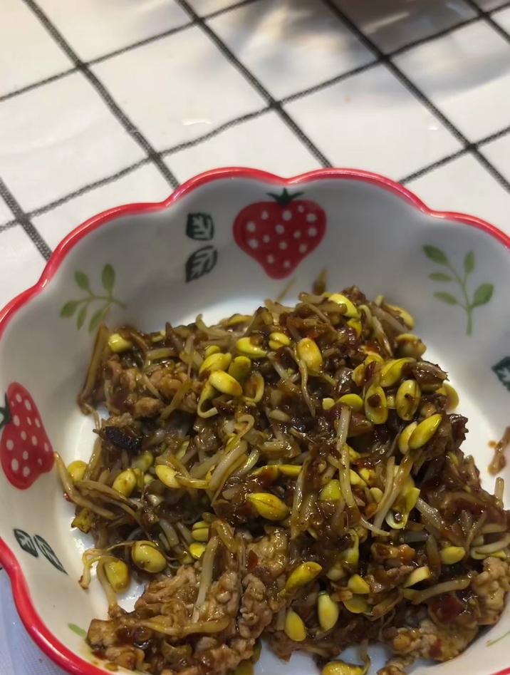 黄豆芽煮多久才算熟?今天做黄豆芽打抛肉酱!