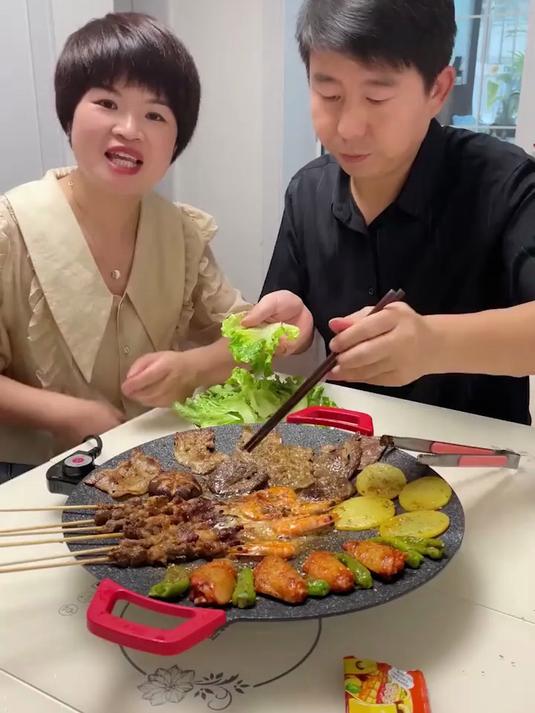 无烟不粘超好洗！家庭烤肉自由轻松实现，煎烙烤炒一锅搞定