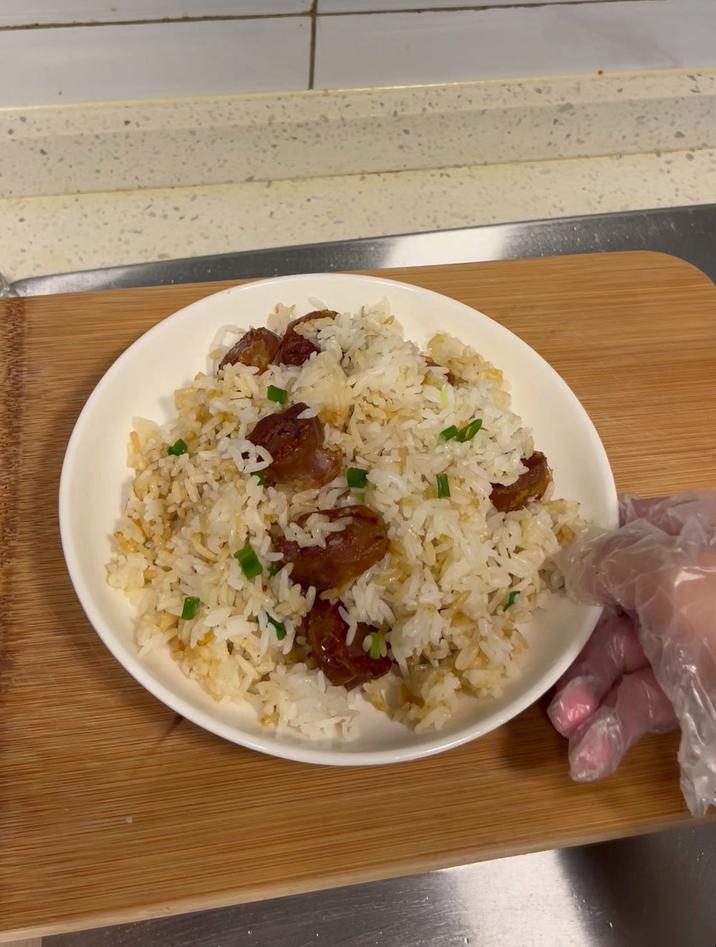 腊肠炒饭怎么做好吃又简单