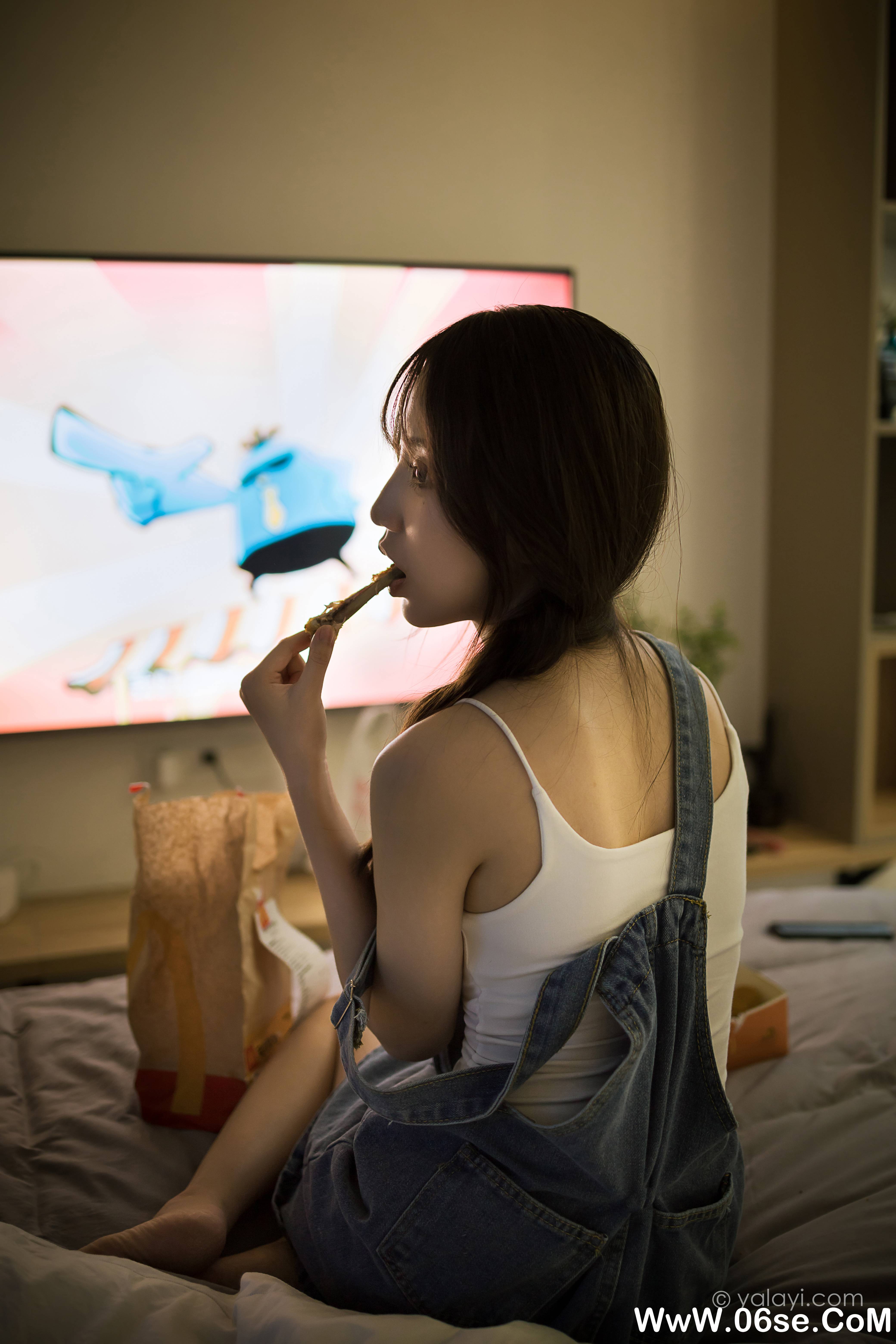 图片[23]-[YALAYI雅拉伊] 2021.06.21 NO.805 小乔《宅家日记》[40+1P475M]-六色网