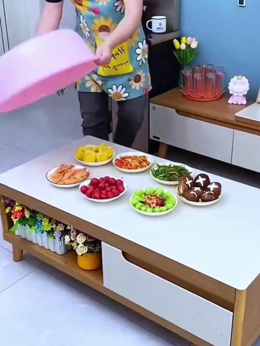 多功能镂空菜罩,能当沥水篮的菜罩,吃火锅的时候也能放备菜盘