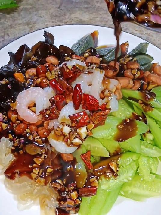 解锁杭州知名餐厅招牌凉菜“老醋六样” 吃完一盘还想再来一盘