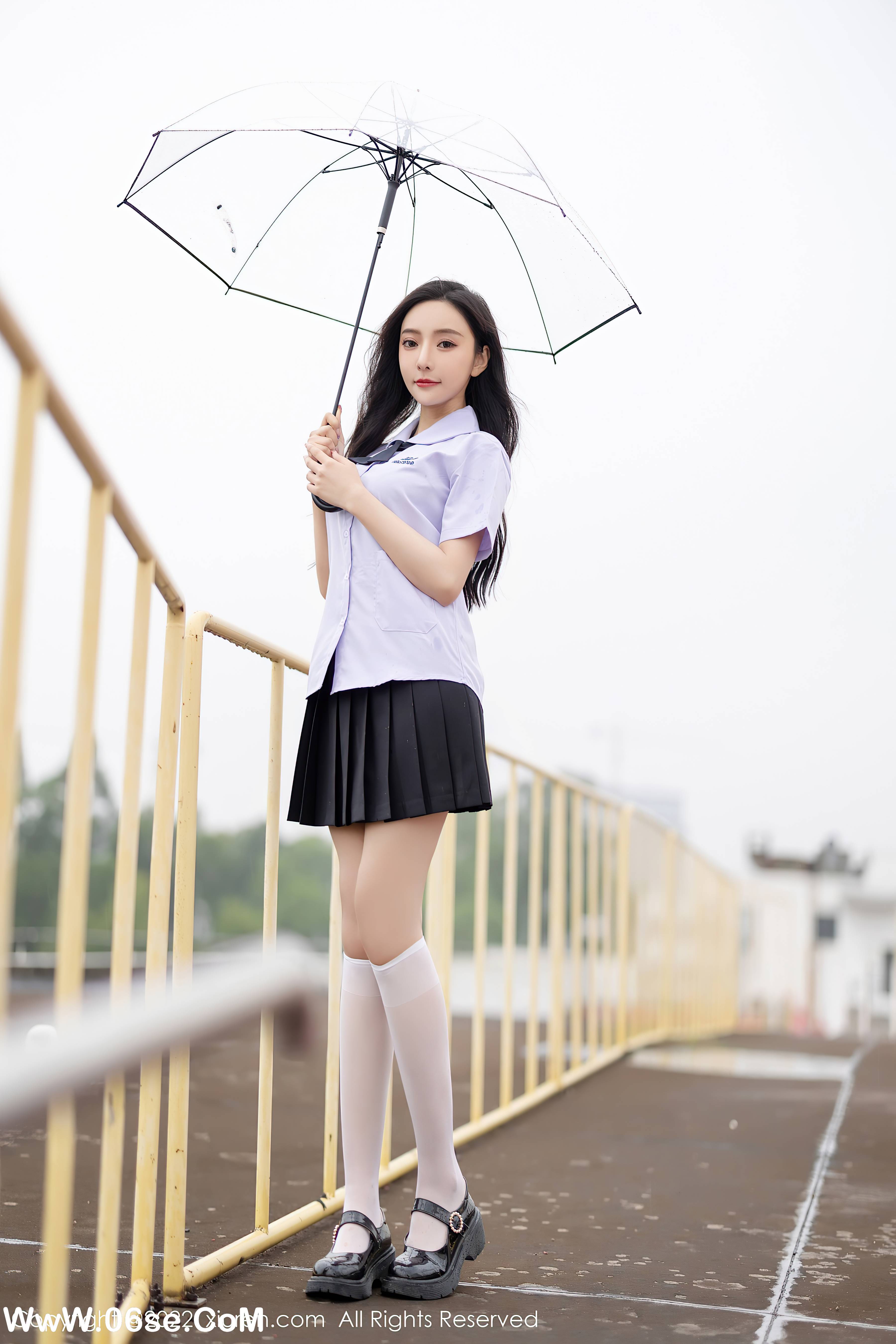 图片[2]-[XIUREN秀人网] 2022.04.02 NO.4819 王馨瑶yanni 性感写真[66+1P515M]-六色网