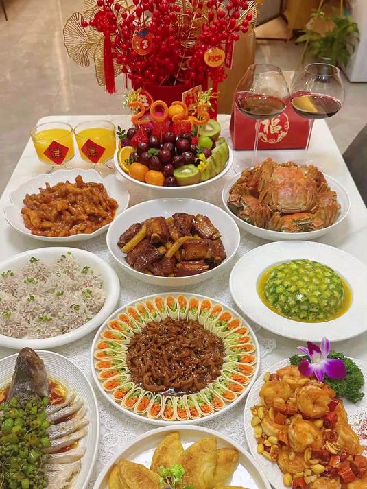 大年三十的年夜饭已经给你准备好了!
