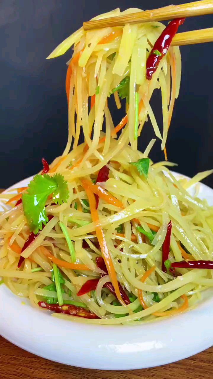 分享美食炝拌土豆丝做法