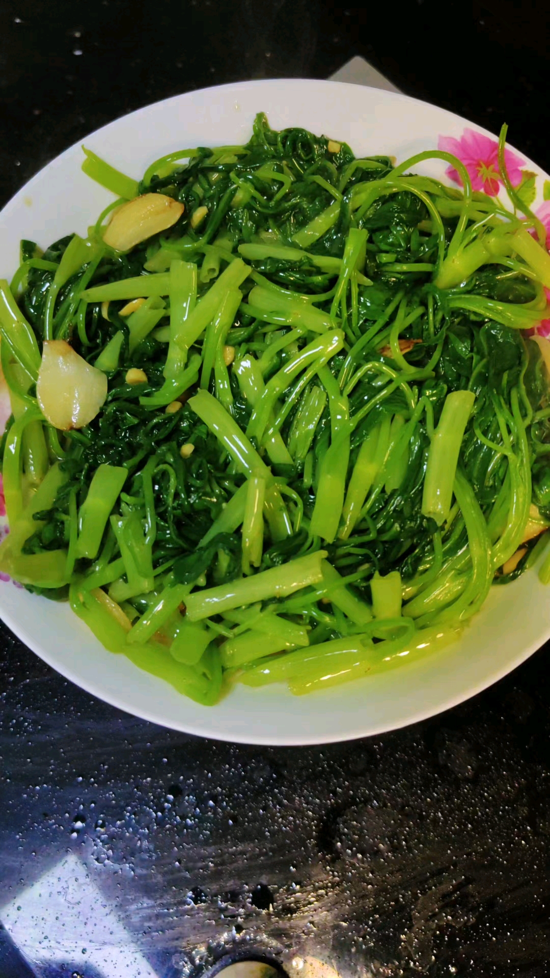 豆酱蒜蓉炒空心菜#农家小炒菜# #在家做美食#