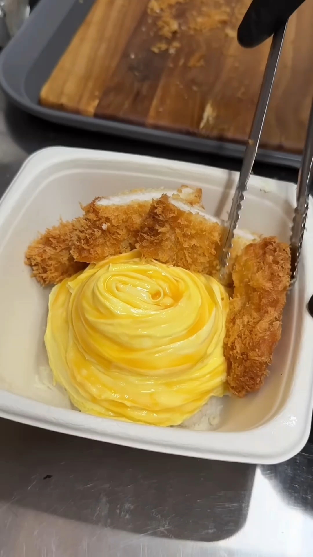 日式咖喱猪排蛋包饭