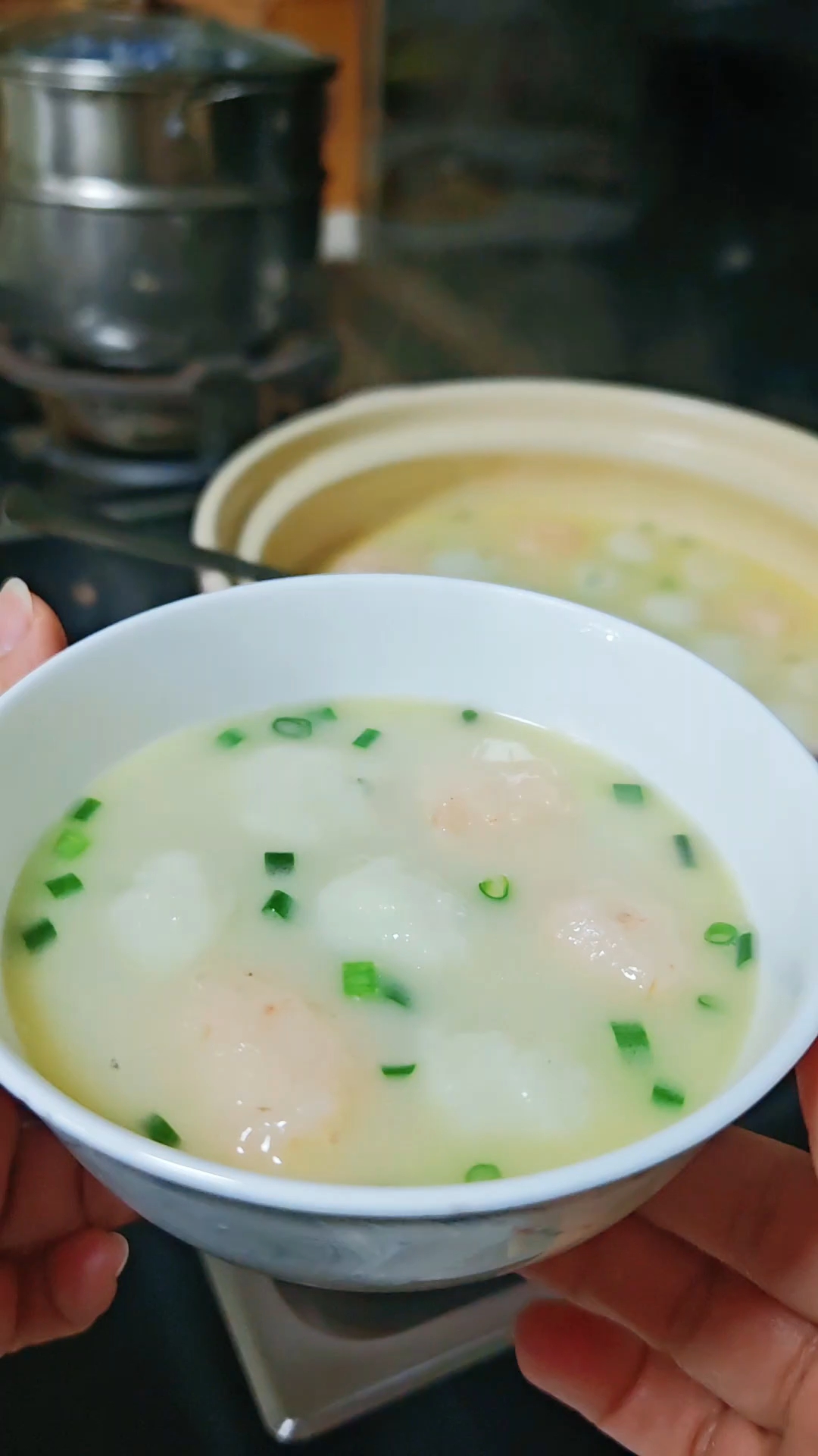 龙凤虾球鲫鱼汤，鲜
