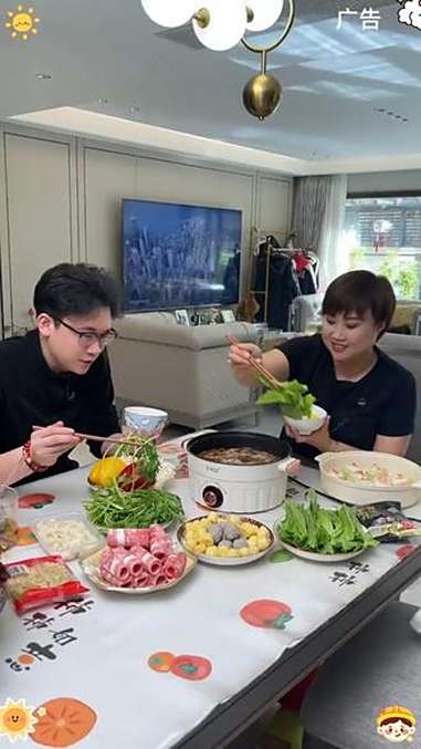 带蒸笼不粘电煮锅 非常方便实用 太划算啦 质量杠杠的好 多功能电煮锅 厨房好物