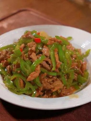 以后想吃青椒炒肉丝,你就像我这样做超级下饭。学会了再也不用去饭店吃 青椒肉丝 一起学做菜