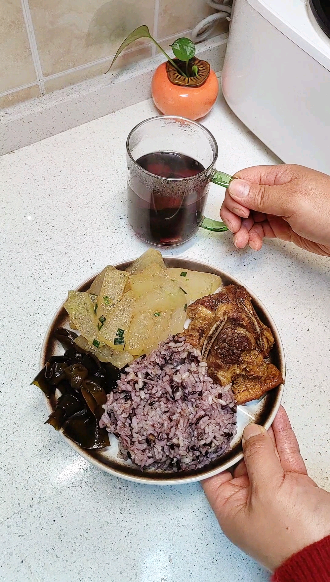 减肥的第56天～打卡减脂午餐,牛肉烧海带+清炒冬瓜+杂粮饭
