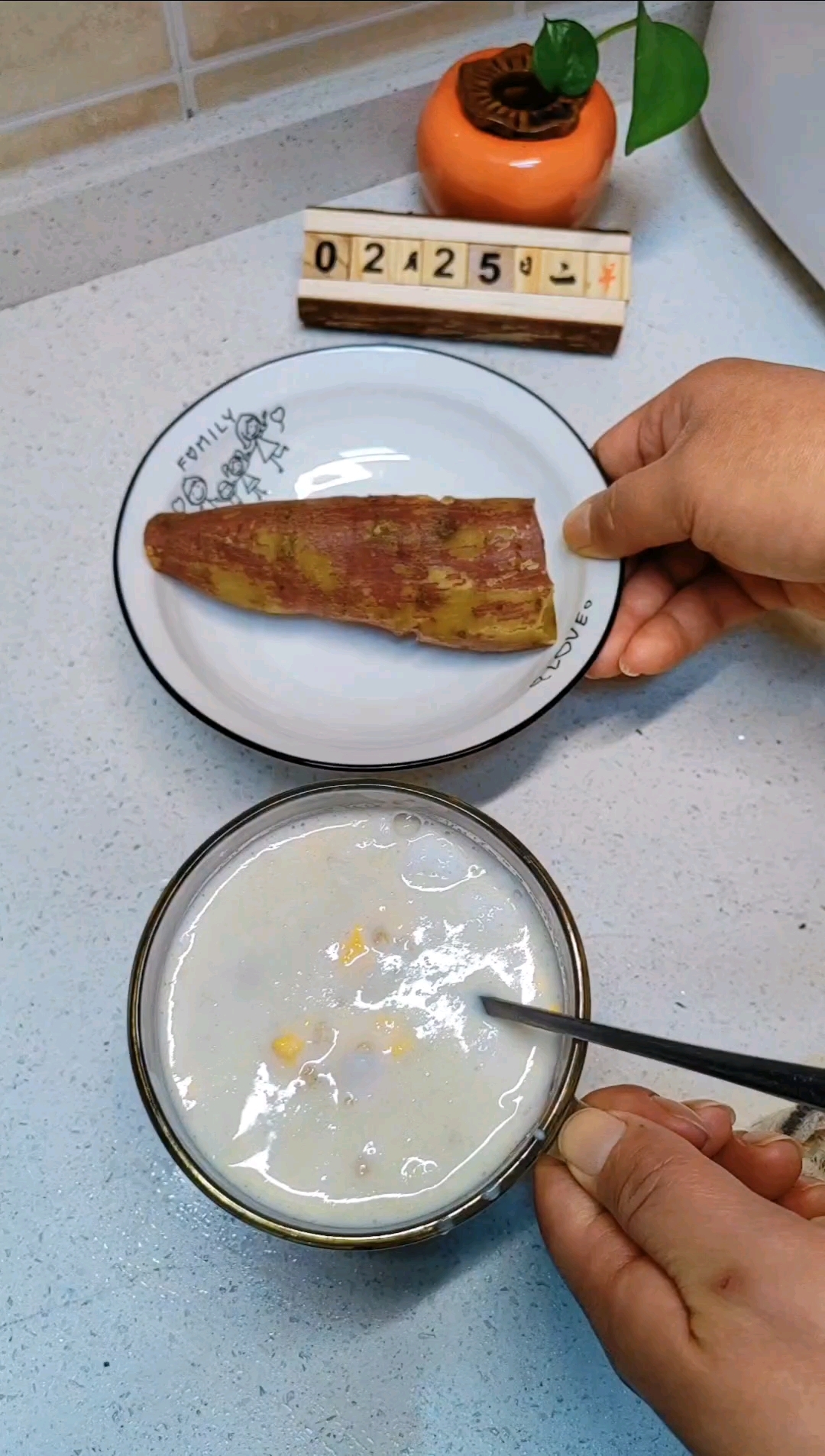 减肥的第18天～打卡减脂早餐,好吃的牛奶鸡蛋燕麦粥