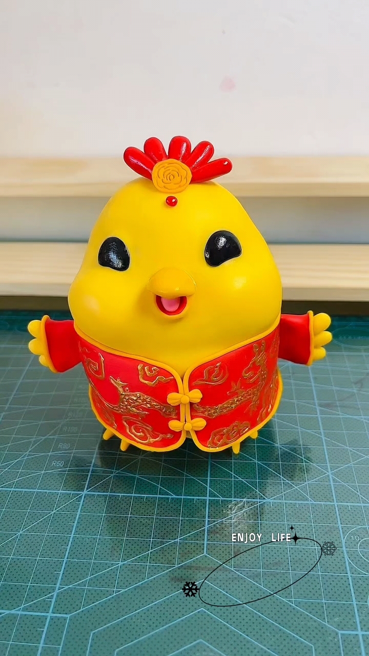 贵妃小鸡喜庆拥抱春天粘土手工制作教程