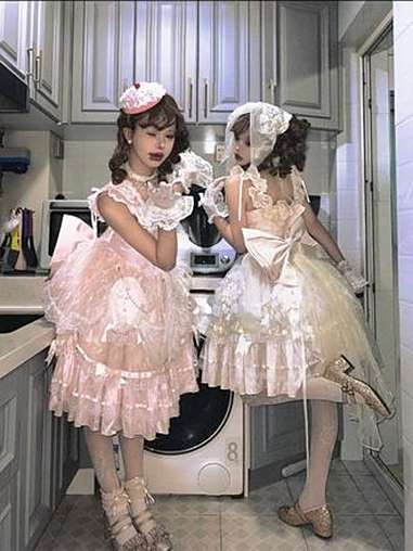 来一口昭和奶油小蛋糕 lolita 古早感 小裙子 双胞胎