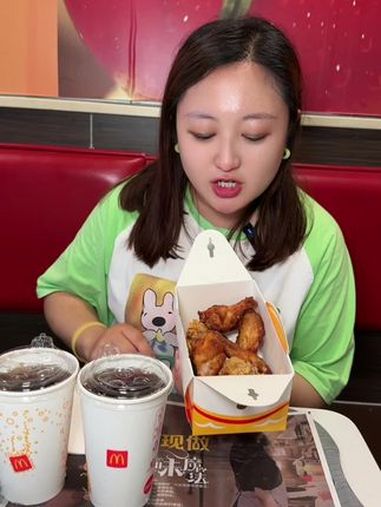 茉酸奶现在只要9.9一杯 仙女都在喝什么 好喝不贵 酸奶奶昔 奶昔