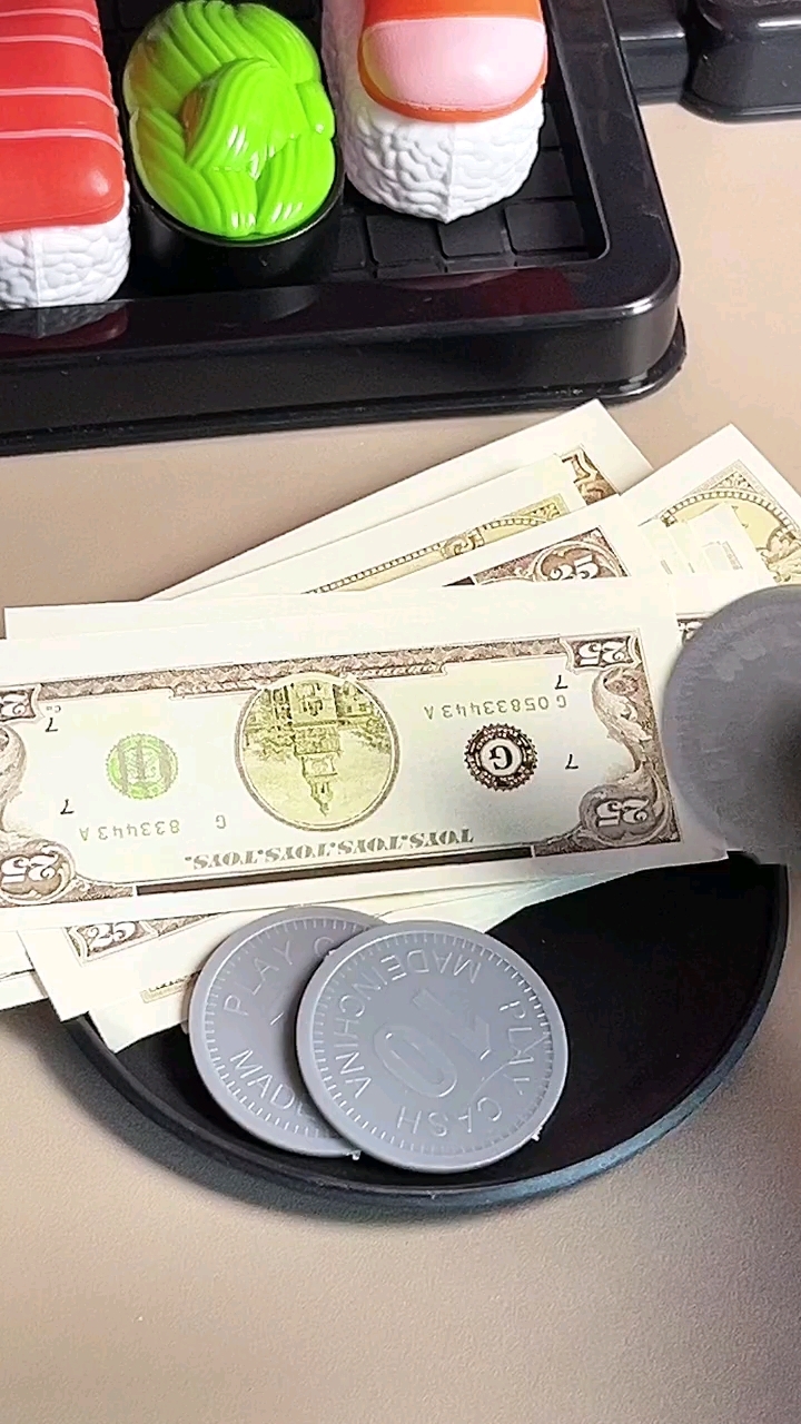 来吃自助回转寿司噜