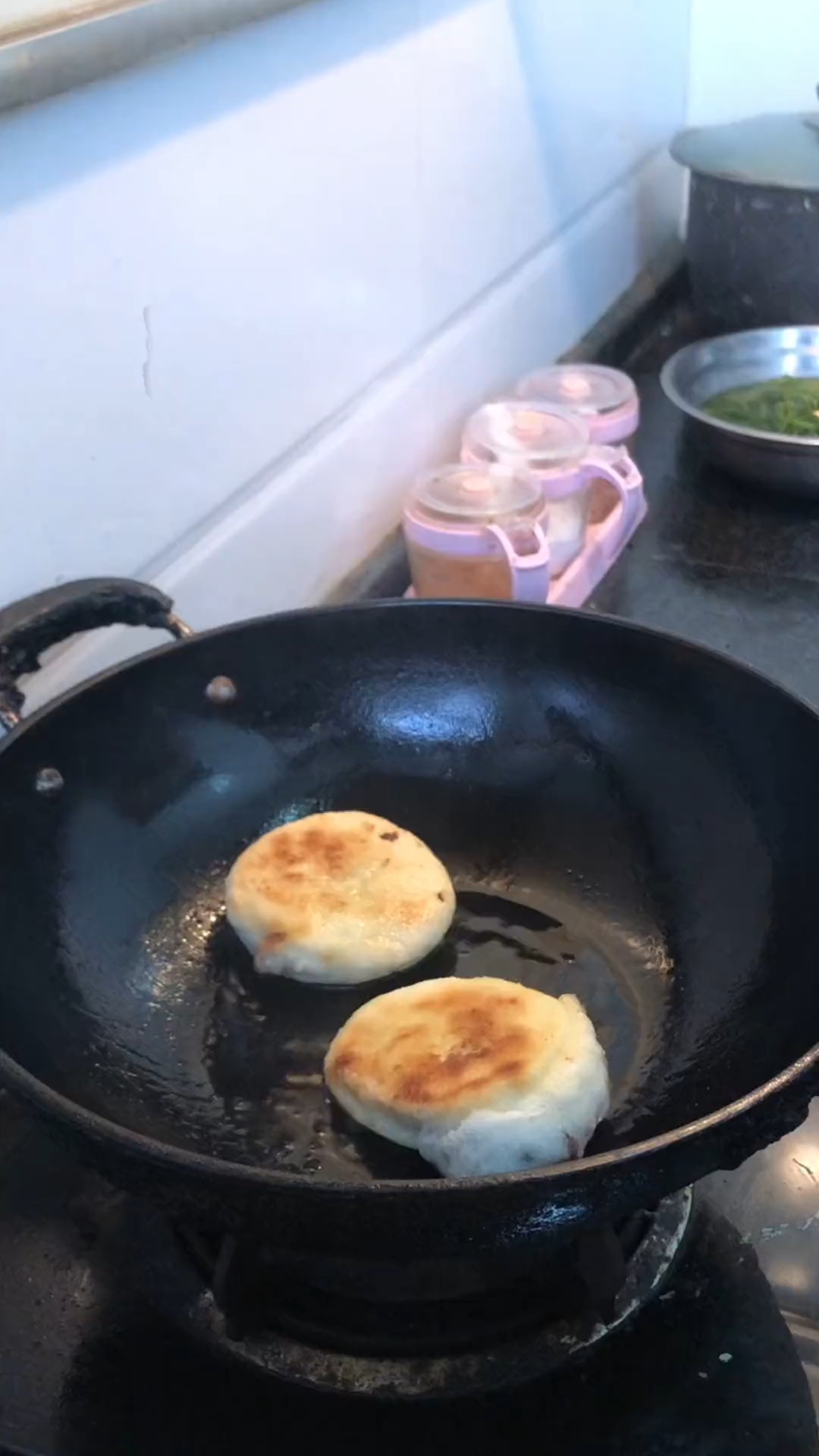 信阳特色美食红豆糍粑