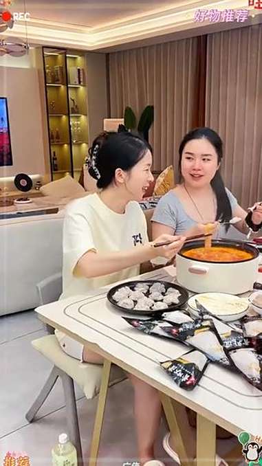 希菲10包黑虎青虾滑95%以上虾肉新鲜手打火锅麻辣烫「冬日火锅」