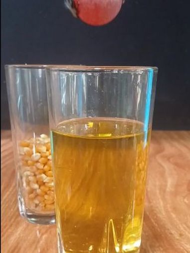 滚烫的铁球放在食用油炸出爆米花 危险动作请勿模仿 实验室日常 有趣的实验