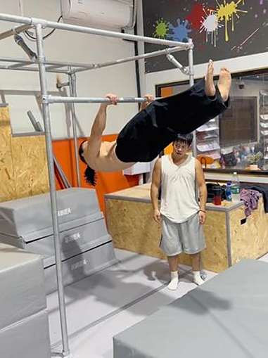 又是被肌肉男打脸的一天!肌肉猛男 打脸