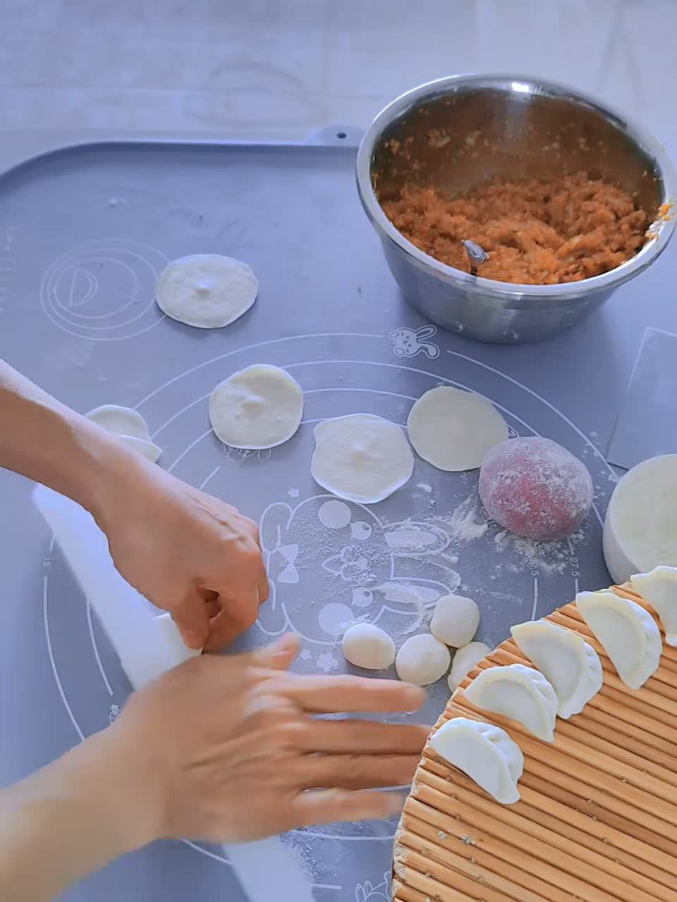 胡萝卜粉条，一点点牛肉馅饺子