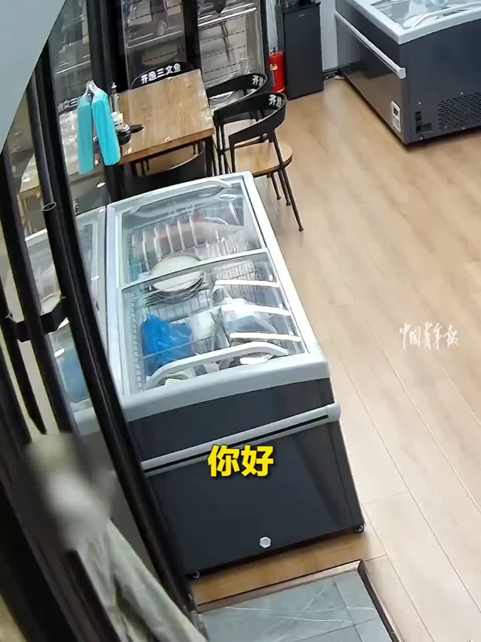 小姑娘想趁5.1放假的几天赚点钱为妈妈买个生日蛋糕。