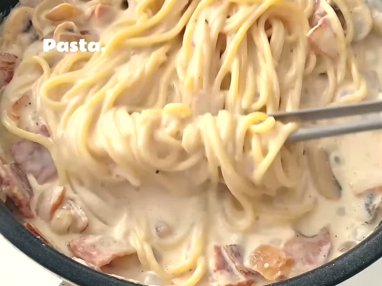 超浓郁的奶油培根意面
