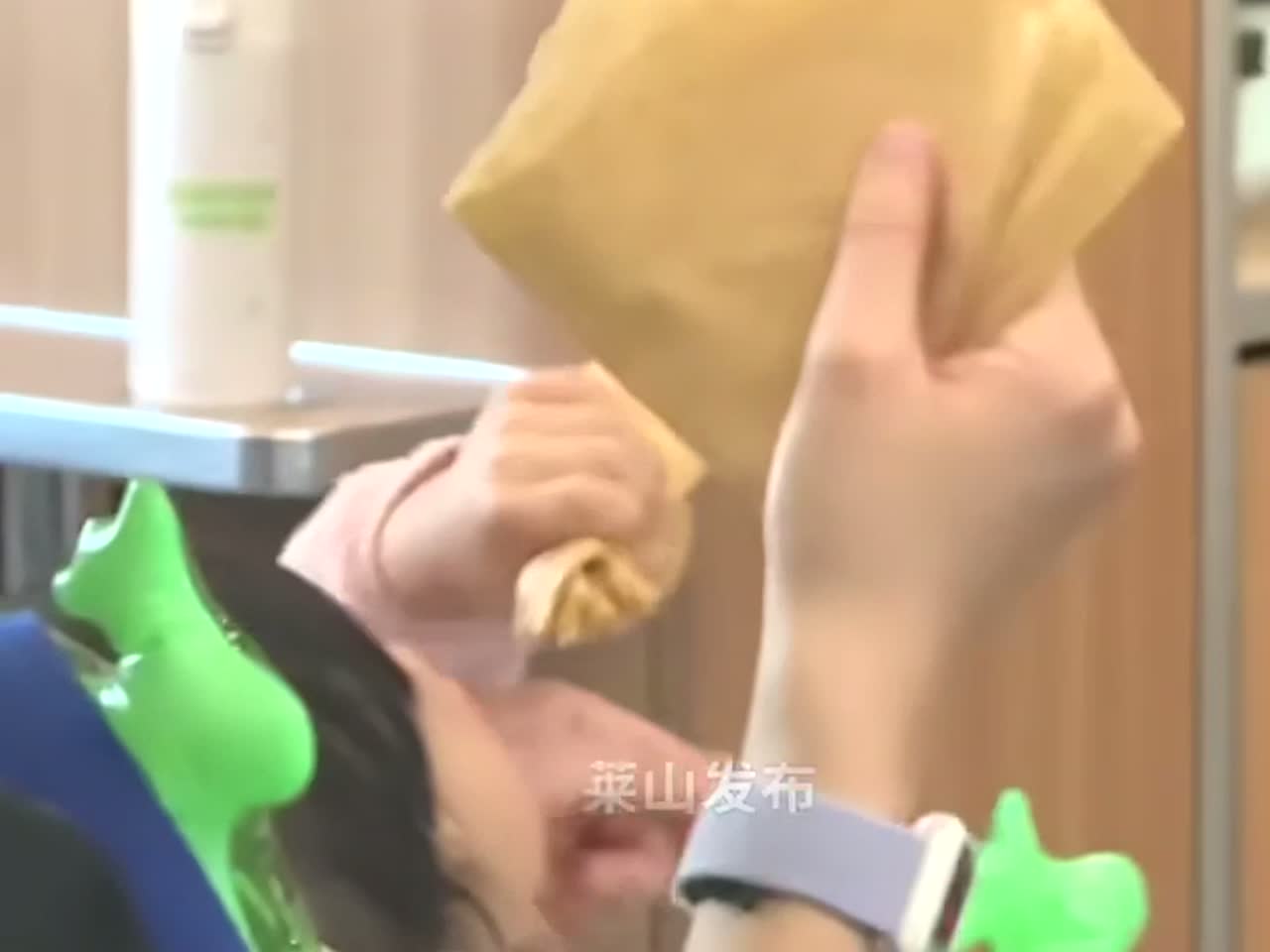 月26日,山东。烟台的花饽饽,潍坊的杠子头,青岛的钙奶饼干申请出战!