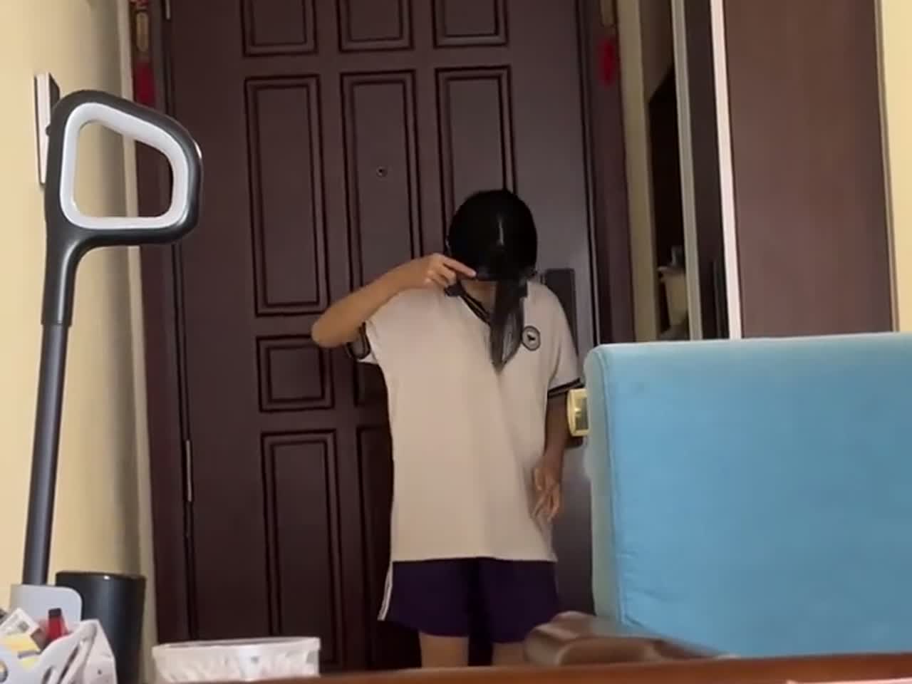 一代人有一代人的发型!家长直呼看不懂!10后女生独爱“鲶鱼须”刘海