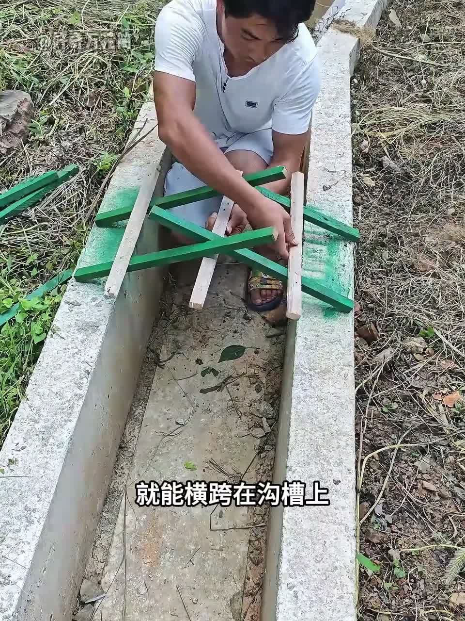 几根木条就能搭出承重桥?原来靠的是三角形!