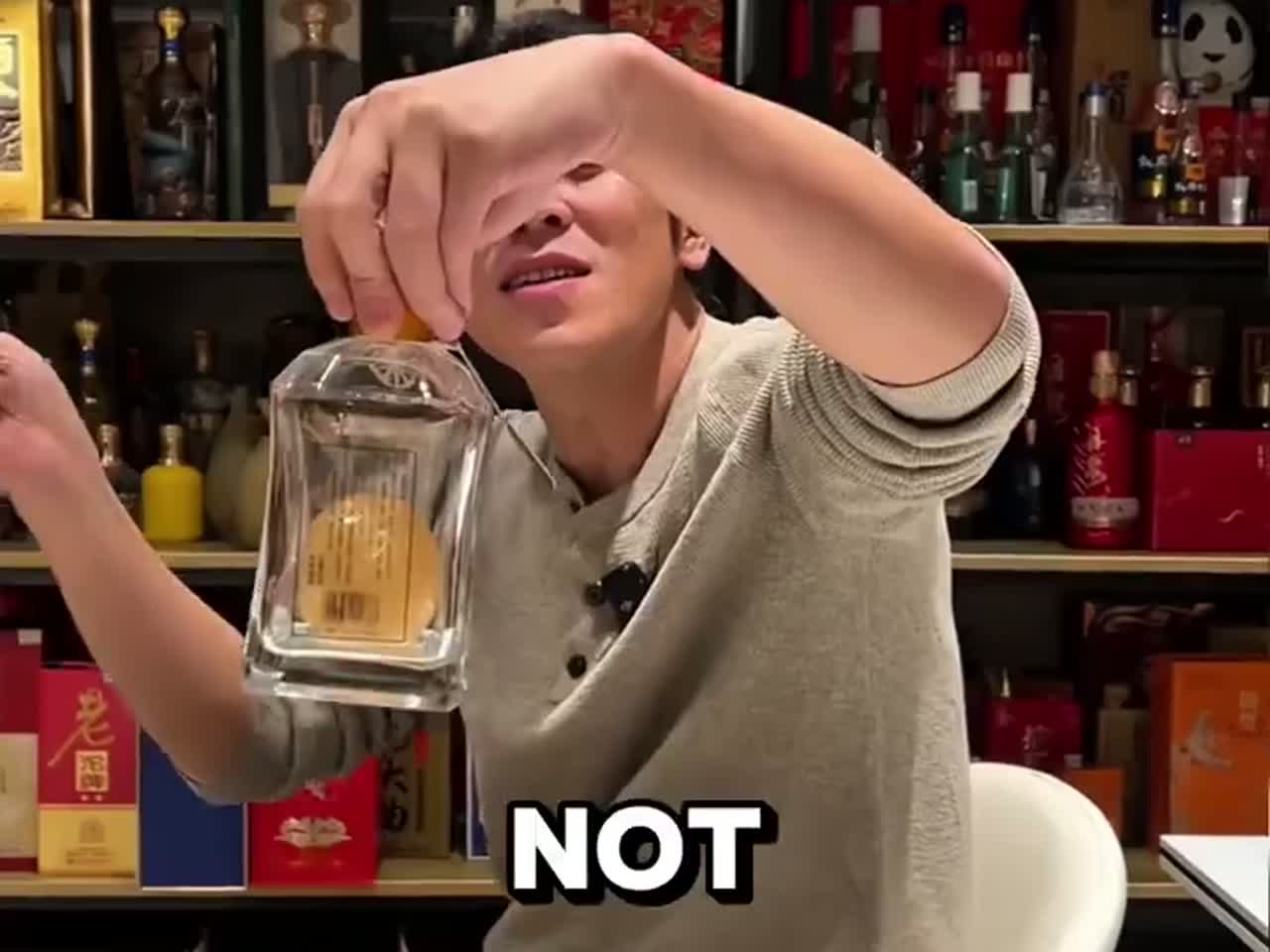 揭秘瓶装梨的生长过程，原来它是这样长大的