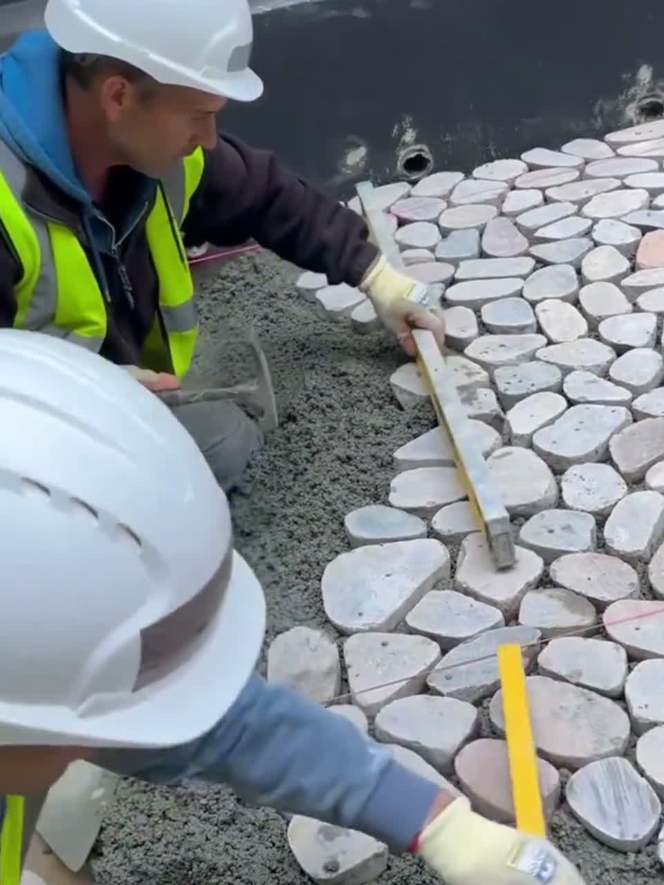 鹅卵石地面铺装工艺世界各国大比拼，还是国内的略胜一筹