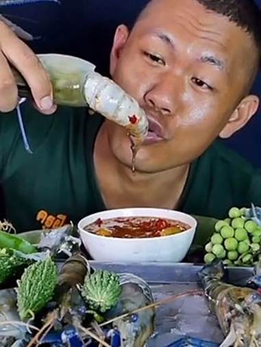 小苦瓜苦果子酸辣料汁刺身罗氏虾 美食 户外美食 泰国美食 抖音美食 内容启发搜索