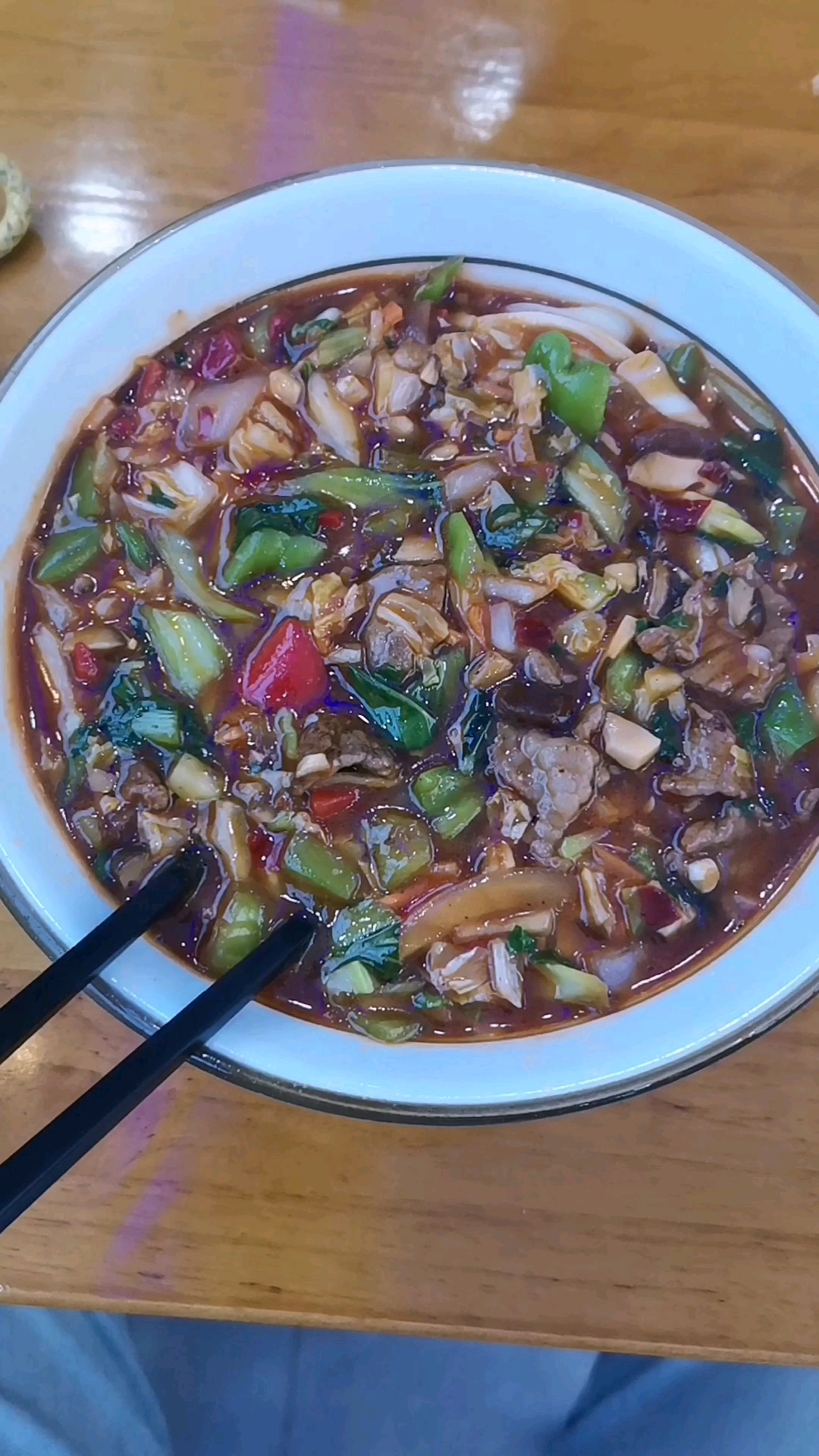 来碗兰州拉面家的牛肉炸酱面!