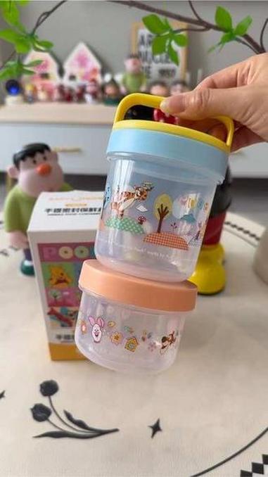 上班代餐 或是给娃幼儿园带水果 这个#易优家手提保鲜盒 一次一顿的量 方便又好用!#保鲜盒
