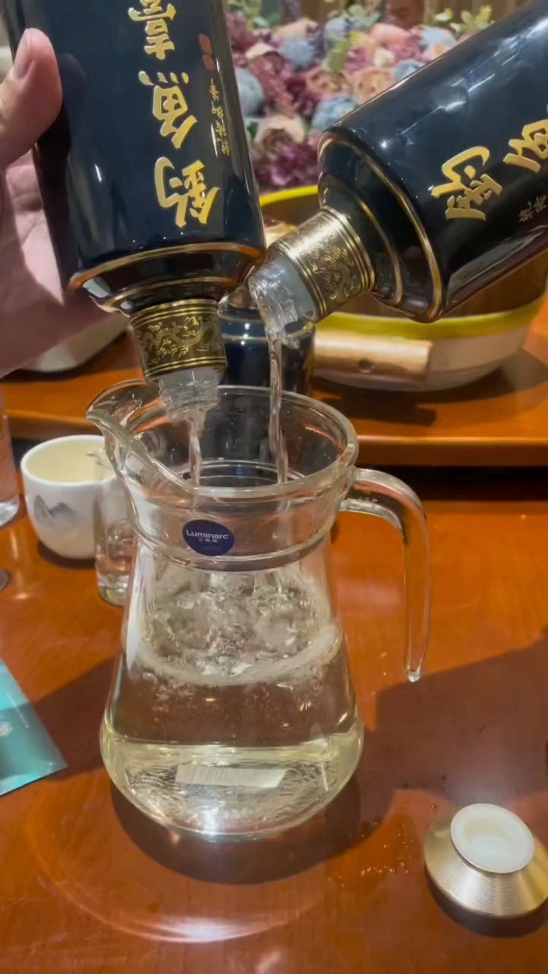 第三代钓鱼台国宾酒,设计灵感源于东方美学,富含东方皇家气息