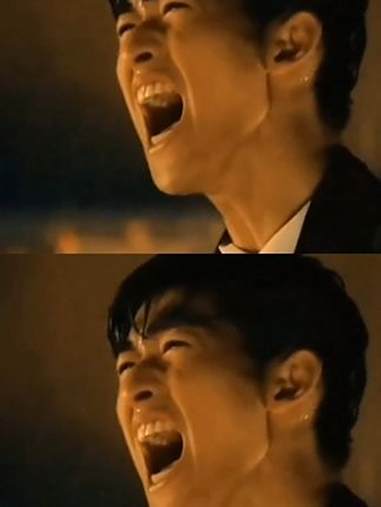 没想到我都长这样了 还是被你抓到了 柳叶鳗 鳗鱼 冷冷的冰雨在脸上胡乱的拍