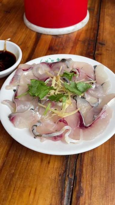 鱼片粥加一碟蒸菜,完美 #早餐 #vlog日常 #分享家乡美食 #砂锅粥