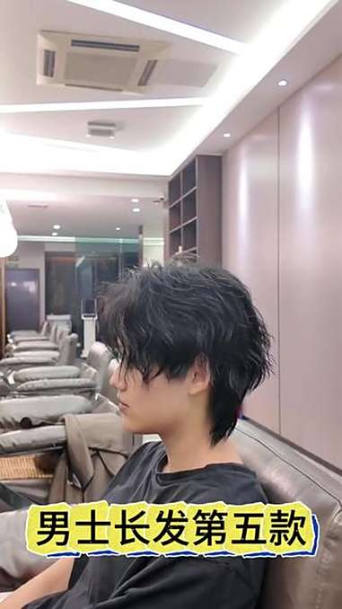 番禺的兄弟注意!风度国潮新店国庆放大招,男士烫发总监套餐,原价 556,现 338 拿下!