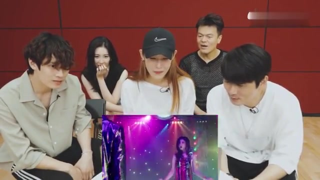 [图]JYP朴振英和宣美还有舞蹈队成员们 reaction《When We Disco》