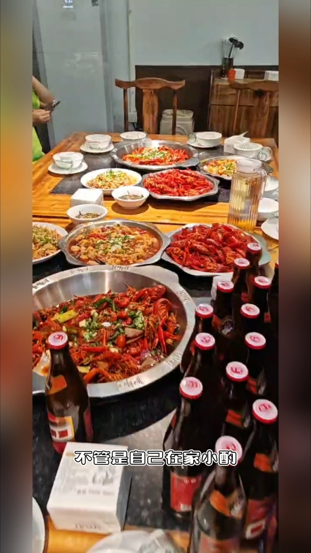 小龙虾配中啤麦阳(爽)#美食#中啤麦阳#酱香白酒#粮食啤酒