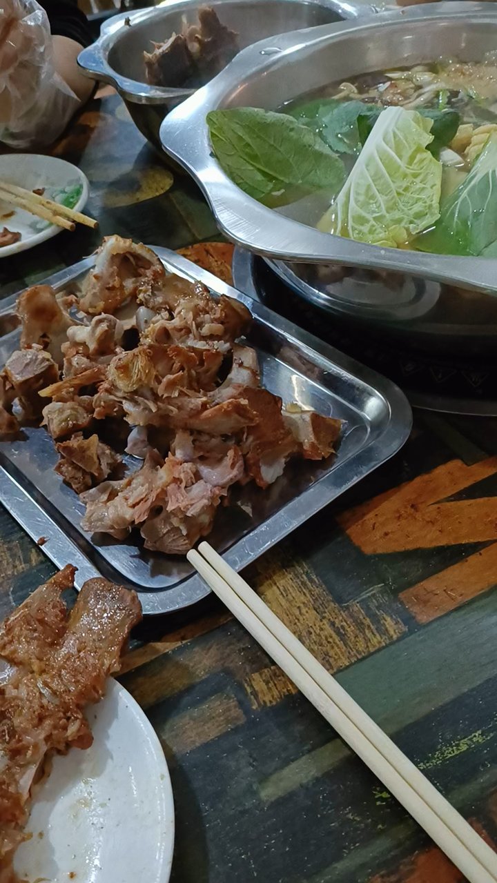 酱骨头火锅好吃