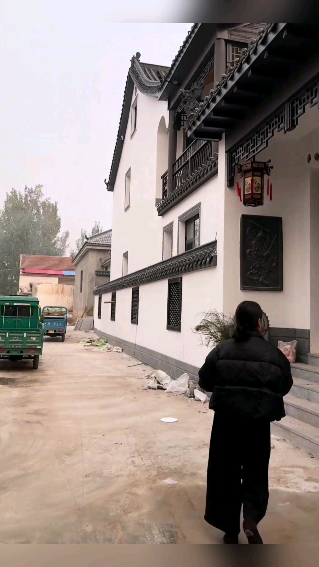 农村自建房装成徽派风,白墙黑瓦一亮相,邻居都看愣了