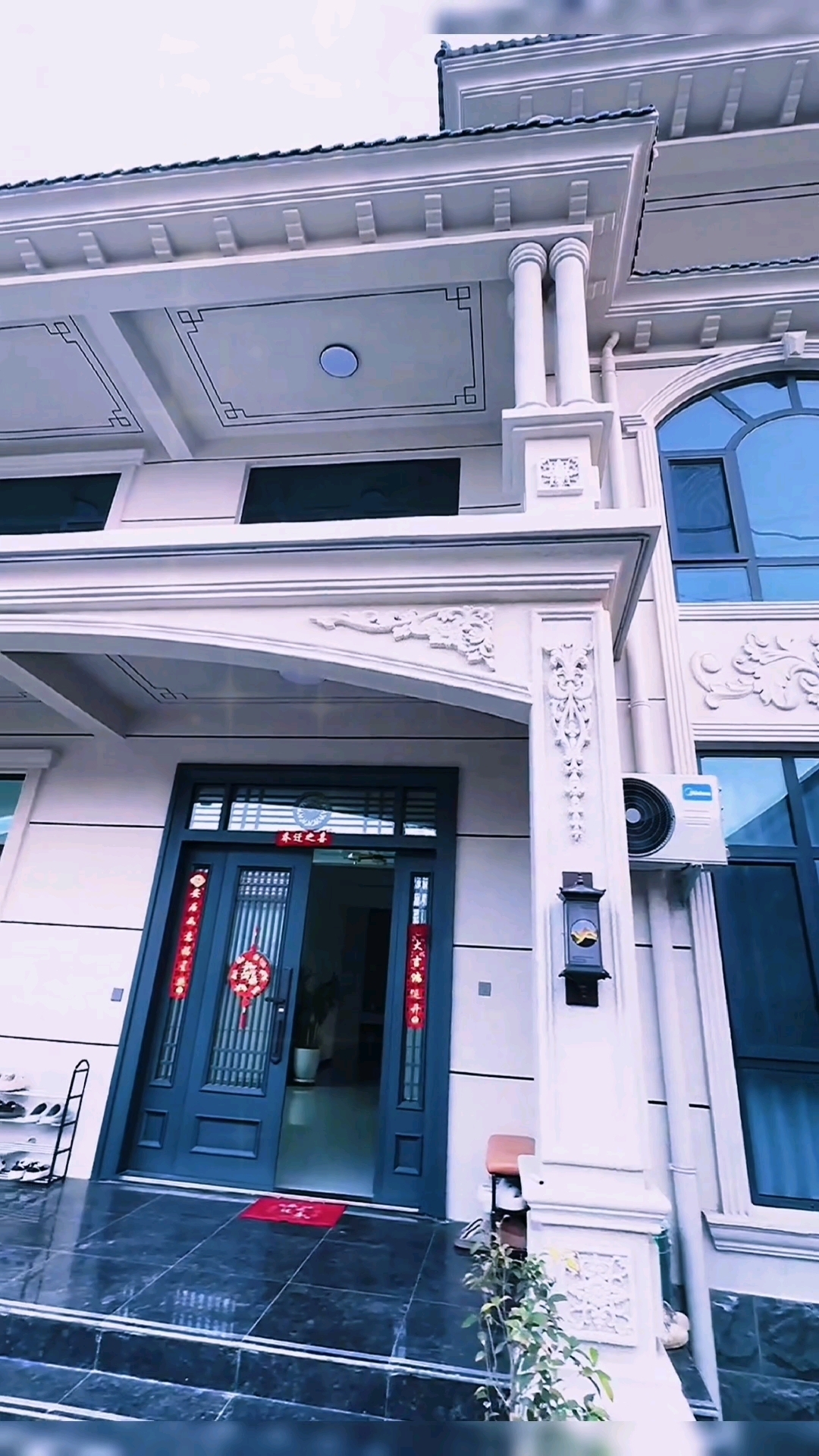 花30万装别墅门头,邻居天天来问设计,看完才知什么叫门面担当