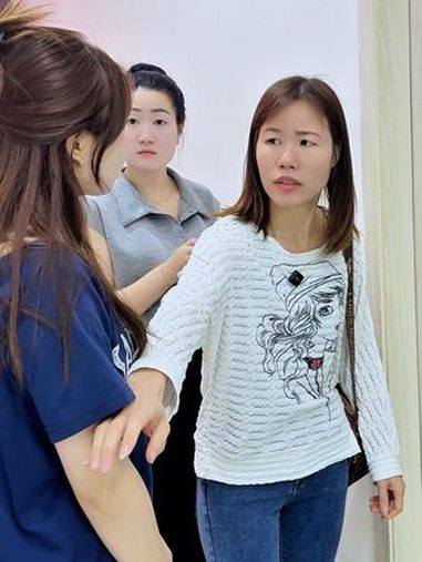 还以为是插队的 安顺桄明眼科医院 眼科医院搞笑视频 医院搞笑视频 医院趣事 搞笑视频