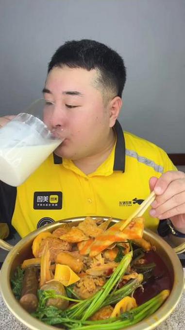 哪个老六让我吃的曹氏鸭脖,看看都给我辣成什么样了 曹氏鸭脖 曹氏变态辣挑战 曹氏变态辣